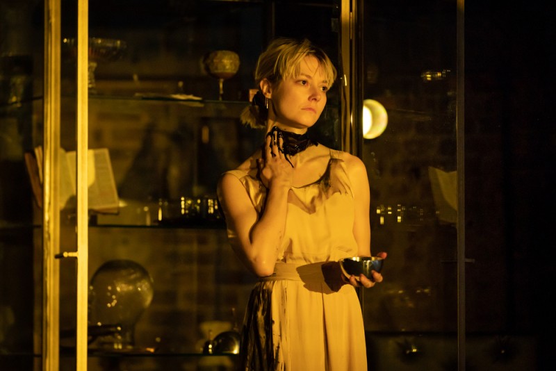 Lydia Wilson in &quot;The Duchess of Malfi&quot;, regia Rebecca Frecknall. Foto Marc Brenner