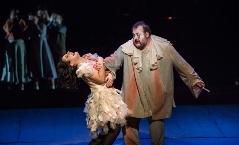 Carmela Remigio e Fabio Sartori in &quot;Pagliacci&quot; regia Pippo Delbono. Foto Yasuko Kageyama