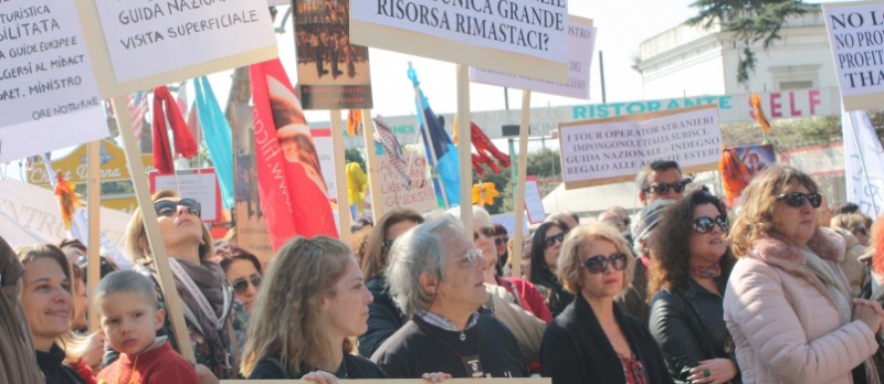 Beni Culturali in svendita: la manifestazione delle guide a Pompei