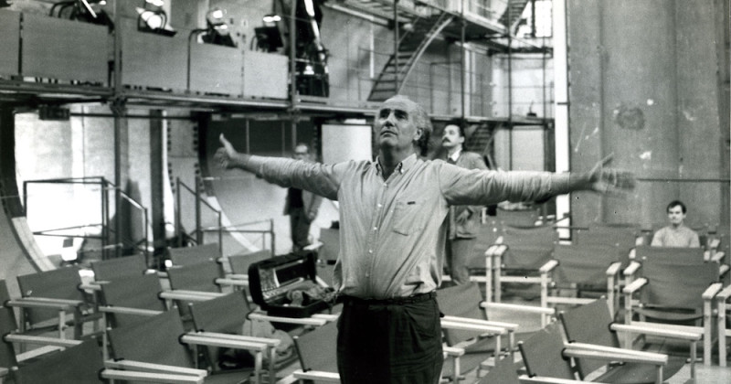 Venezia, Chiesa di San Lorenzo, anno 1984: Luigi Nono alle prove per Prometeo (foto Lorenzo Capellini / courtesy Archivio della Biennale).