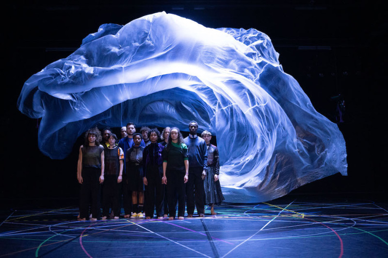 &quot;EXIT ABOVE after the tempest&quot;, coreografia Anne Teresa De Keersmaeker. Foto Anne Van Aerschot